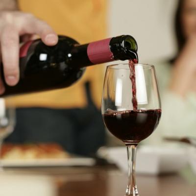 Uống rượu vang như thế nào để có lợi cho sức khỏe